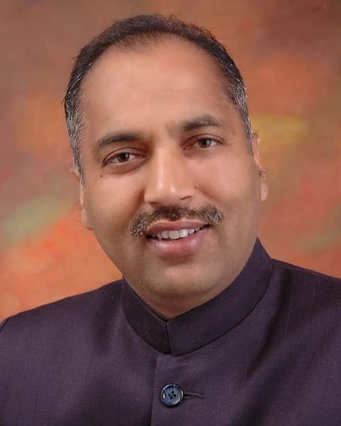 Himachal CM launches campaign to clean drinking water reservoirs