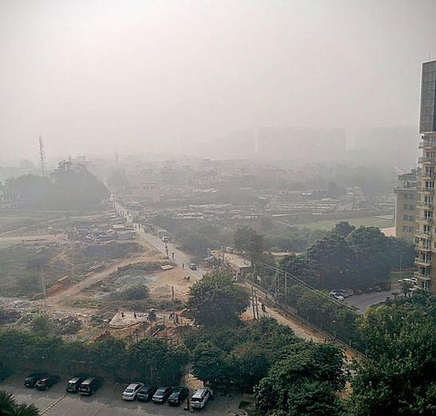 Delhi Smog: Smog turns Delhi into a gas chamber