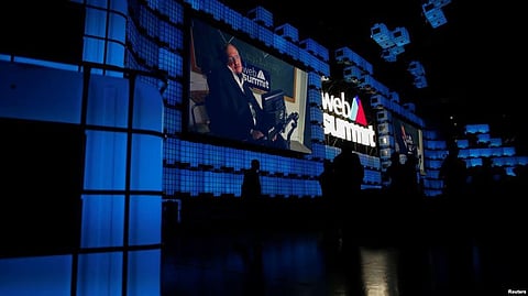 Stephen Hawking believes Technology could end Poverty and Disease, says Artificial Intelligence could be the Worst or Best things for Humanity