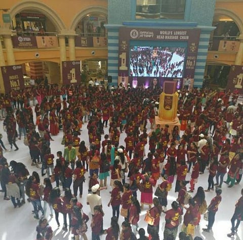 Longest Head Massage Chain by 600 women in Mumbai bags Guinness World Record