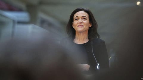 Facebook Chief Operating Officer Supports Releasing Russia-linked Advertisements