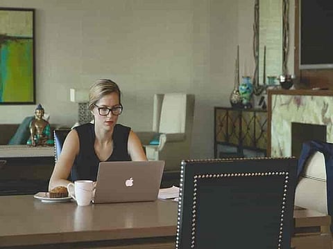 Do You Have a 9-5 Desk Job? Then this is for you!