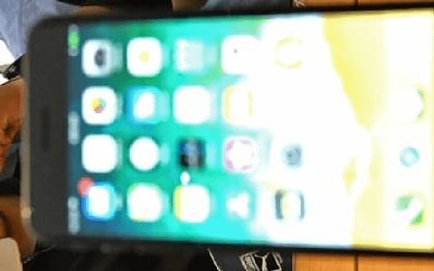 iPhone 8 Plus screen split open while charging: Reports