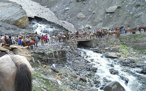 Muslim driver’s Presence of Mind saves 50 Amarnath Yatra Pilgrims during the Terror Attack