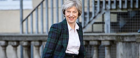 British PM Theresa May Pays Visit to Swaminarayan Temple in London ahead of UK Elections