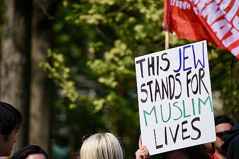 Muslim Community protests against Donald Trump in US, receives support from Jews