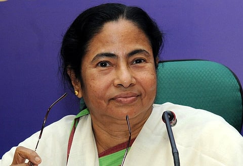 President Pranab Mukherjee lauds Mamata Banerjee for good work in Health and Education sectors