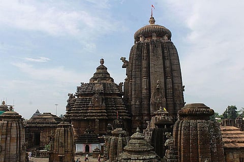 PM Narendra Modi offers prayers at 11th century Lingaraj Temple in Bhubaneswar