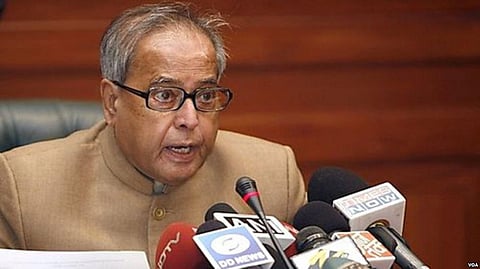 President Pranab Mukherjee urges people to support Government’s mission to make India a Cashless Society
