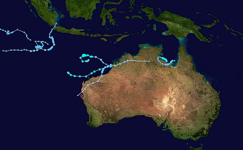 Cyclone Debbie in Australia continues to cause Chaos with extreme Weather Conditions
