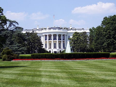 White House Reporters Prefer Sunlight to Spotlight