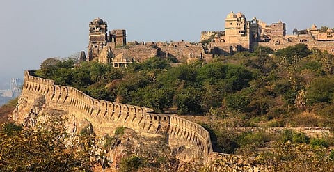 ‘Padmavati’ Vandals Back, Break Chittorgarh Fort Mirrors known to have reflected Rani Padmavati’s image for Alauddin Khilji’s viewing