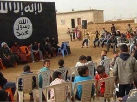 US bombs Water Supply in Islamic State Stronghold in Syria