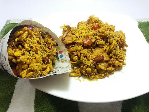 Want To Know? Should You Wrap Your Food Items In Newspaper or Not?