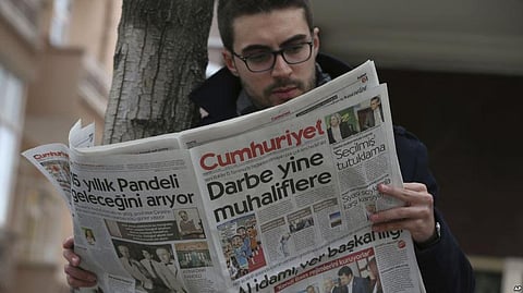 Turkey Orders Arrest of 9 Executives and Journalists of Opposition Cumhuriyet Newspaper