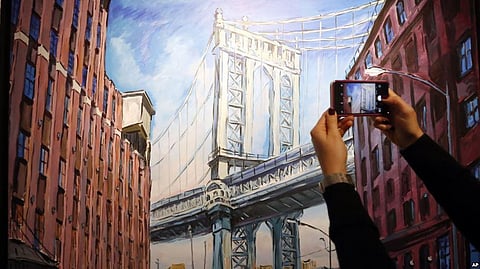 Nobel Laureate Bob Dylan’s Artwork Highlights London Show