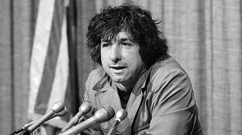US Counter-cultural Radical of 1960s, Tom Hayden Dies at 76 owing to Heart Problems