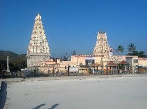 40-Year-Old man murdered inside Mahadeshwara Temple in Karnataka