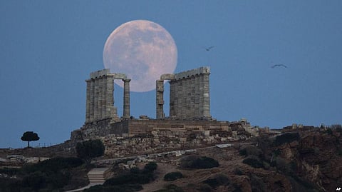 Full Moons likely to cause Bigger Earthquakes, says Researchers at University of Tokyo