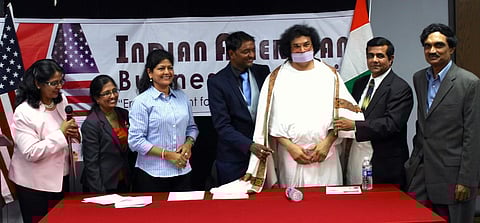 NRIs in Chicago launch Non-Profit Indian American Business Council in presence of Acharya Dr Lokesh Muni