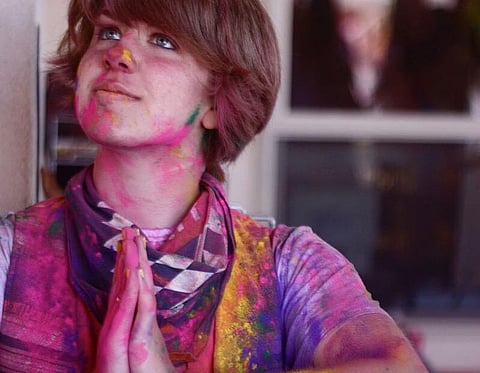 Why the Westerners are attracted to Hinduism? Find Out!