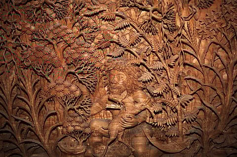 Amidst the Dying Art of Wood Carving, Meet the Wood Carver who keeps it alive in India