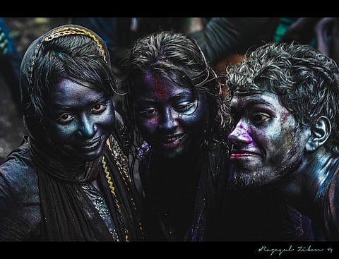 Hindus, Muslims together celebrate Holi in Bangaldesh