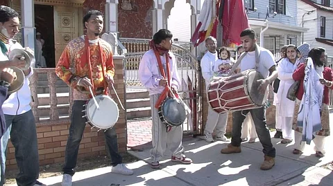 Tassa Drumming-Indian Beats Around The World