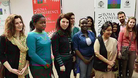 Taking forward their Indian ancestry, Hindi words touch Roma dialect