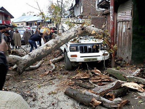Day after quake, fear in Jammu and Kashmir