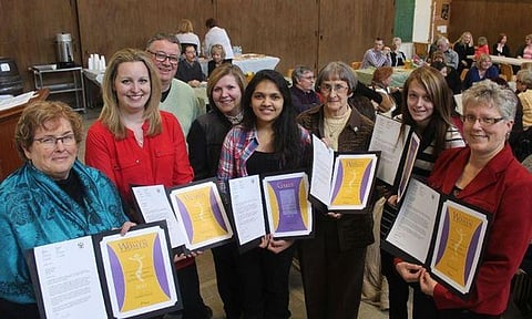 Indo-Canadian girl bags youth award