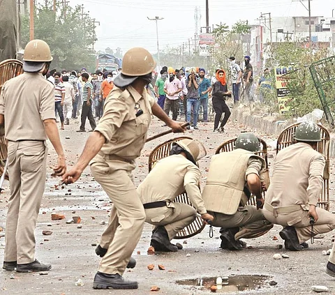 Several injured in clash between Sikh protestors, Punjab Police