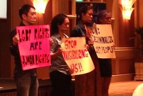 Train passengers looted near Agra