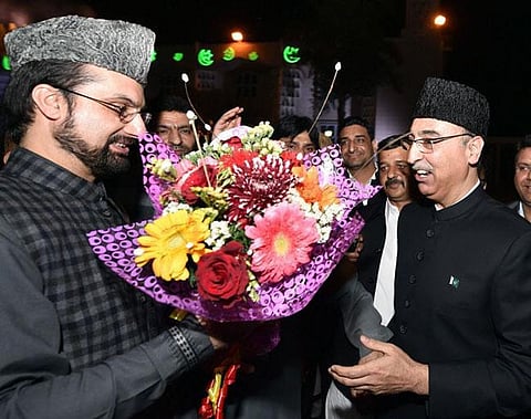 A twist in the tale: Pak to meet Hurriyat in Delhi