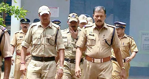 Bihar constable arrested for threatening officers