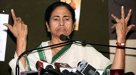 Mamata-Sonia bonhomie: a bittersweet gimmick?