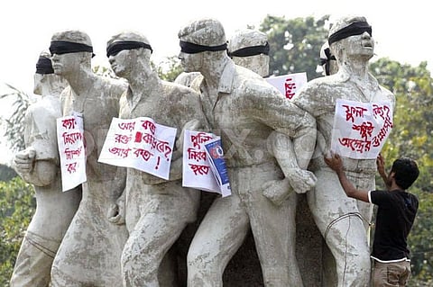 Bangladesh Police ask secular bloggers not to ‘cross limit’