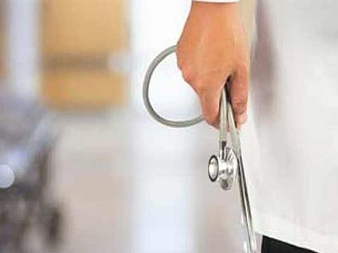 Indian-origin psychiatrist held for faking credentials