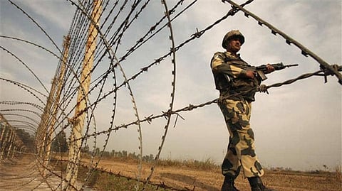 Pakistan, India should work out outstanding issues: US