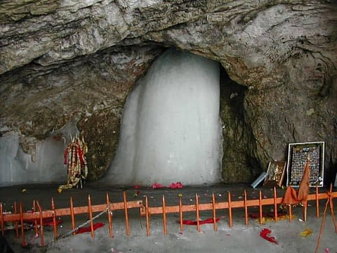 Amarnath Yatra halted due to bad weather, Pahalgam and Baltal routes closed
