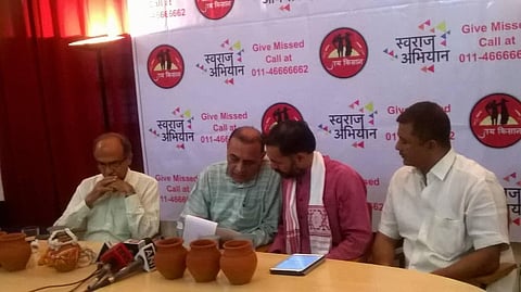 Down a different road: Yogendra Yadav and boys kick start Jai Kisan Andolan