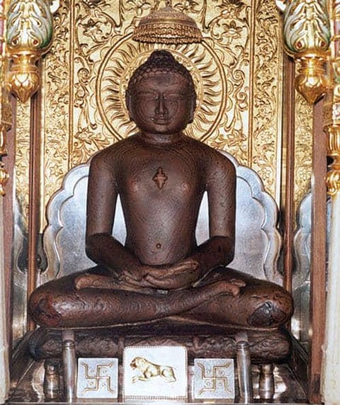 Why Jainism founder Lord Mahavir is called Kevlin