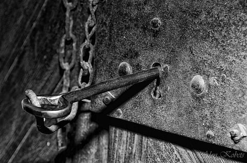 Why the work culture in Indian govt offices is responsible for corporate espionage