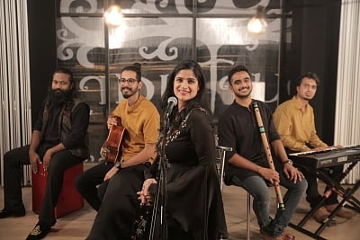 Storming through the charts with her rendition of the Kashmiri folk song 'Hukus Bukus' that has garnered 3.7 million views on YouTube and was also used in the web series 'The Family Man', Aabha Hanjura, who was forced to leave Kashmir at the age of three during the Pandit exodus maintains that music has served as therapy for Kashmiris over the years. (IANS)