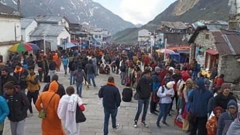 नए रिकॉर्ड की तरफ Char Dham Yatra