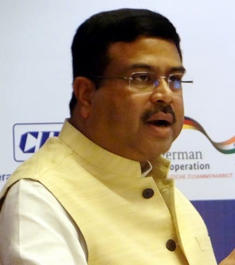 बालवाटिका से लेकर कक्षा 12वीं तक Yoga होगा अनिवार्य विषय