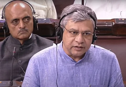 5G Auctions- पहले दिन लगाई गईं 1.45 लाख करोड़ की बोलियां