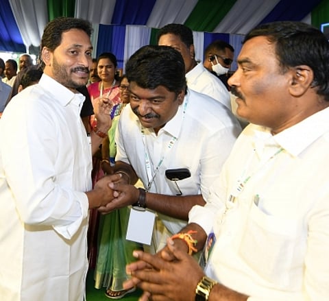 मोहन रेड्डी को बनाया YSRCP का आजीवन अध्यक्ष