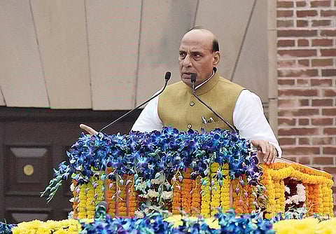 भारत एक ताकतवर देश है और भारतीय सेना उसकी ढाल : Rajnath Singh