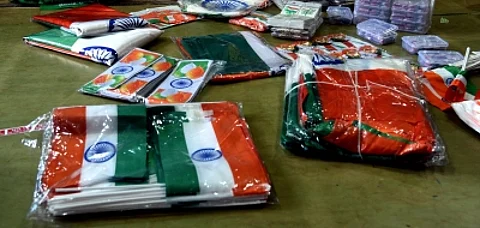 बरेली की जेलों में तैयार किए जा रहे तिरंगे